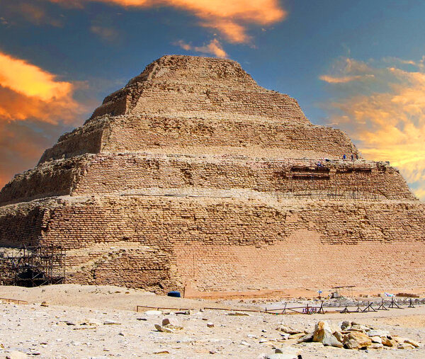 Day Tour to Giza Pyramids, Saqqara and Memphis