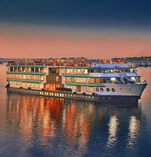 Top 10 Luxury Cruises for an Unforgettable Vacation